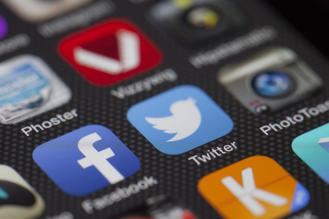Cómo las Redes Sociales Están Transformando las Noticias